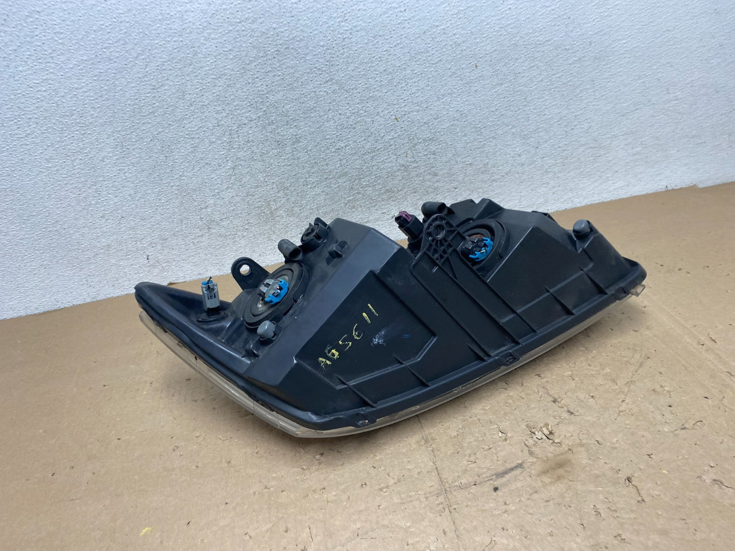 2009 to 2017 Dodge Journey Headlight Left Driver Lh Side Halogen AG5611 DW7