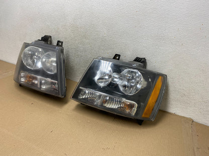 2007 to 2013 Chevrolet Suburban Tahoe Left+Right Set Headlights AH4355 DW2