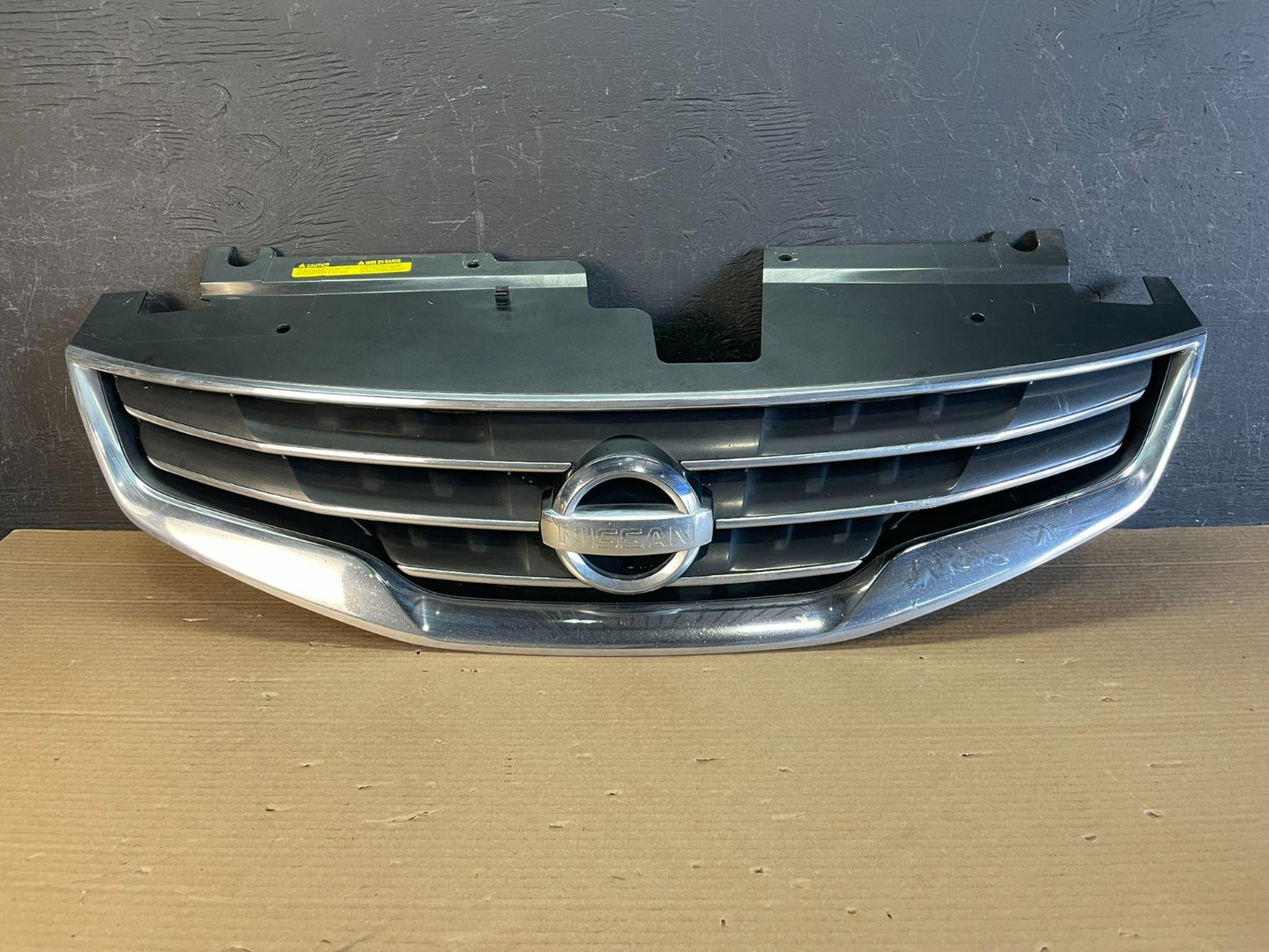 Sedan 2010 2011 2012 Nissan Altima Front Upper Grill Grille AE8679 DG0