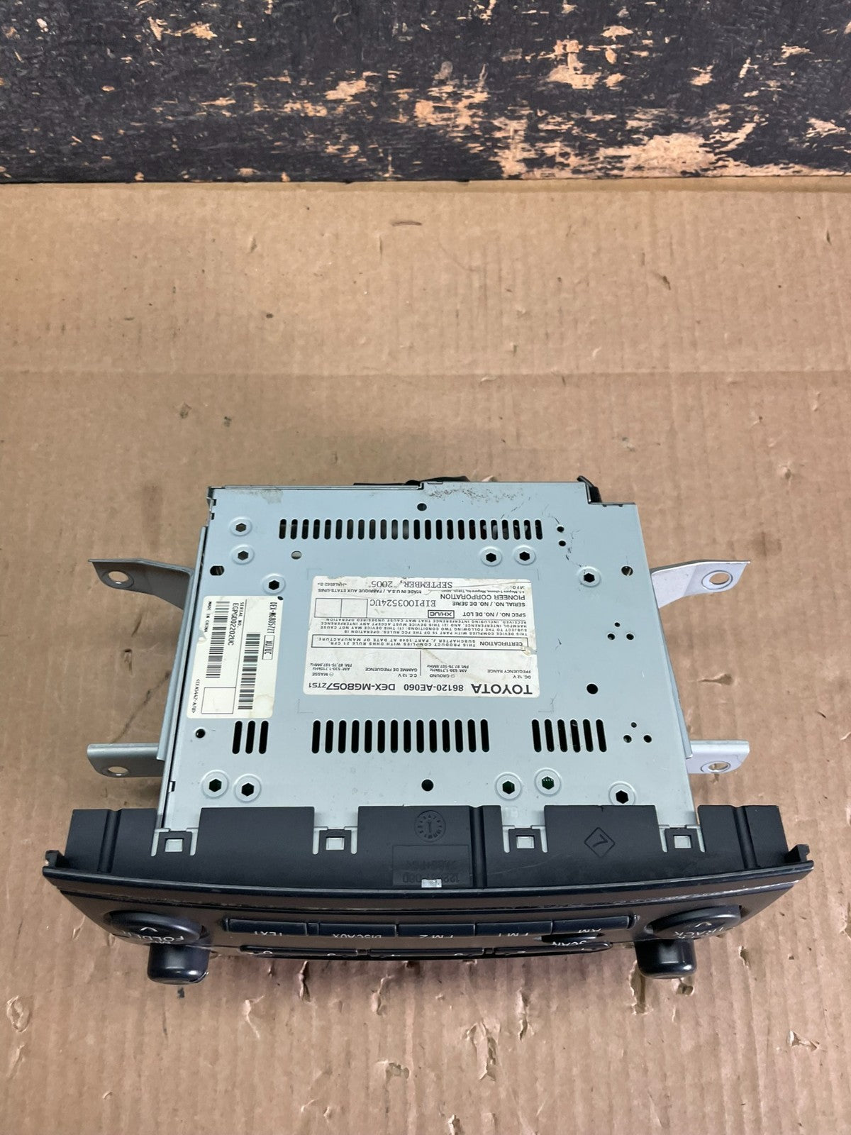 2004 to 2010 Toyota Sienna AM FM CD WMA Mp3 Radio Receiver AB3048 DG5