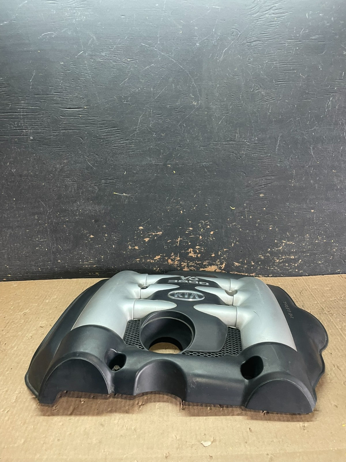 2006 to 2008 Kia Sedona V6 3.8L Engine Motor Cover z3391 DG3