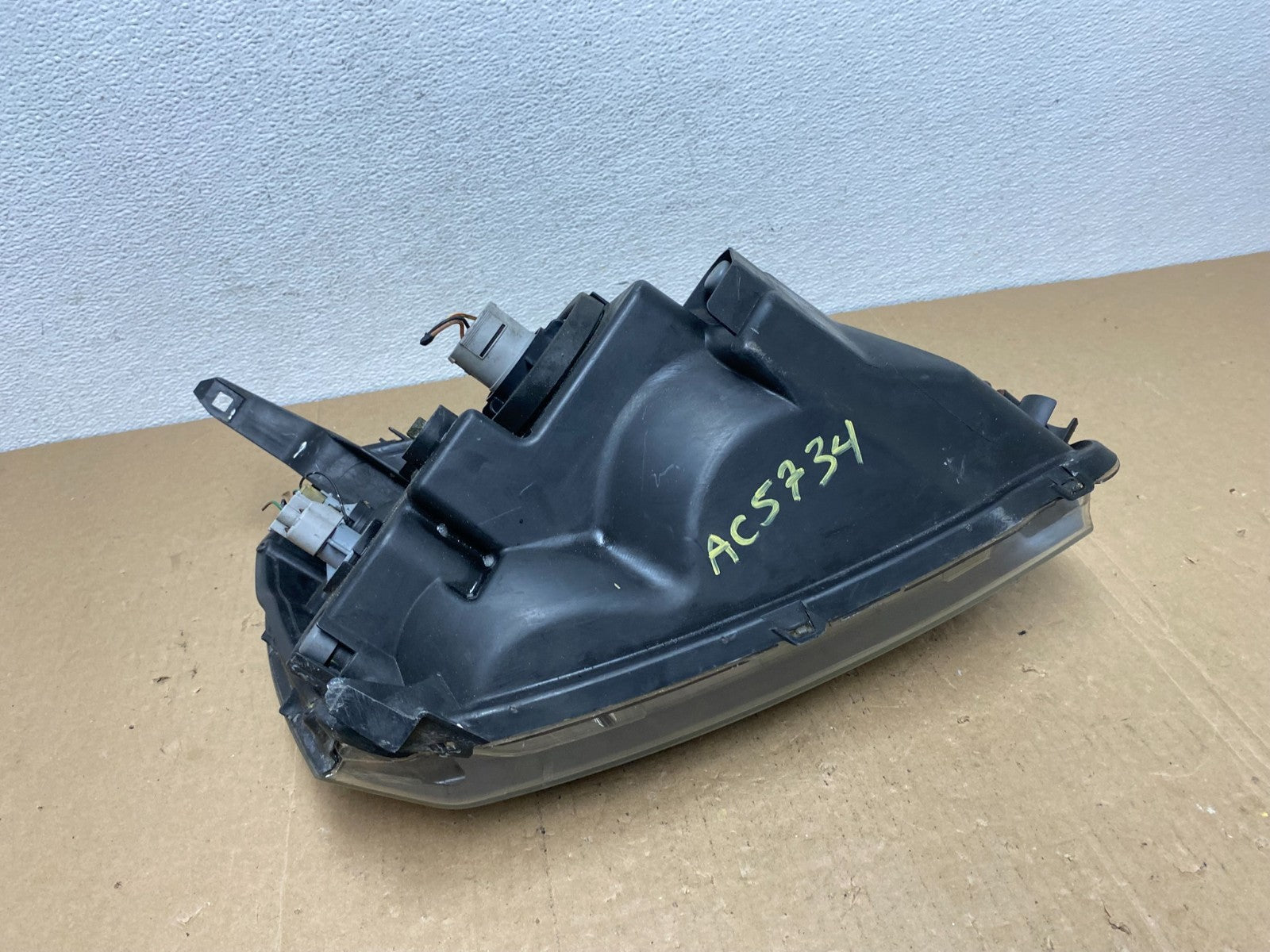 2004 to 2009 Mitsubishi Galant Left Driver LH Headlight Halogen AC5734 DW7