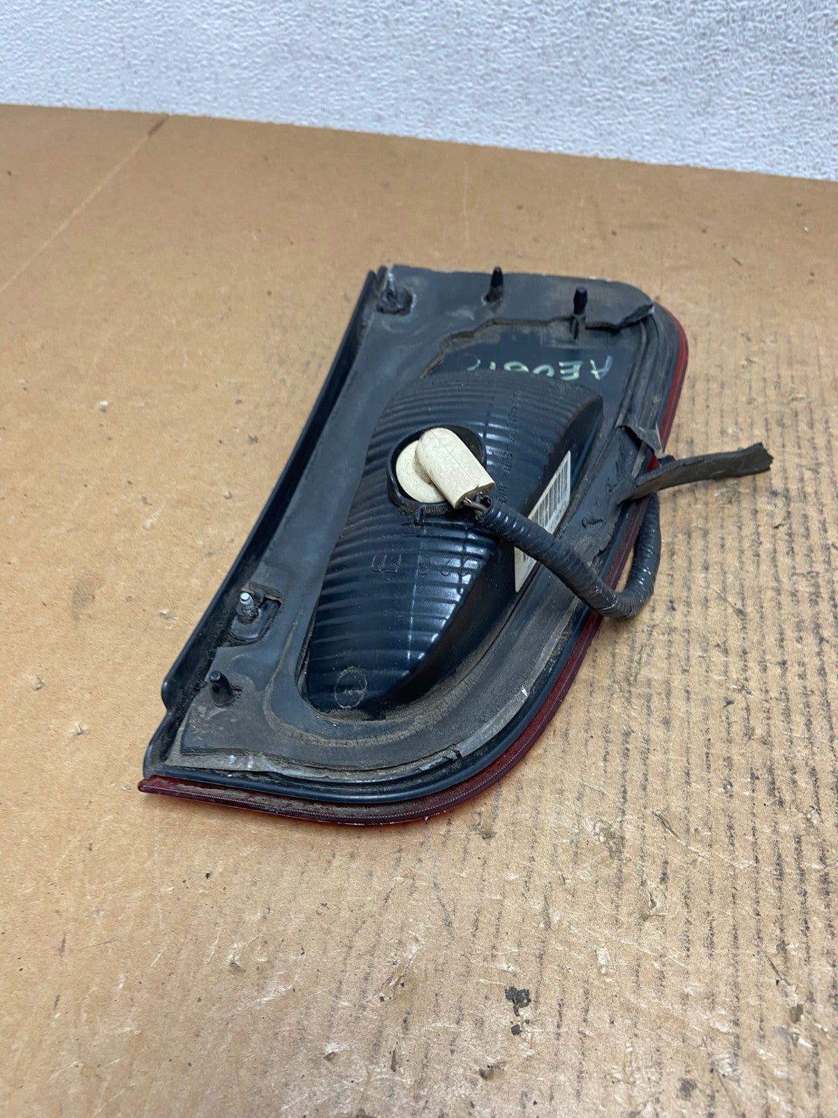 1998-2002 Lincoln Navigator Left Driver Lh Side Tail Light Inner AE0617 LK6