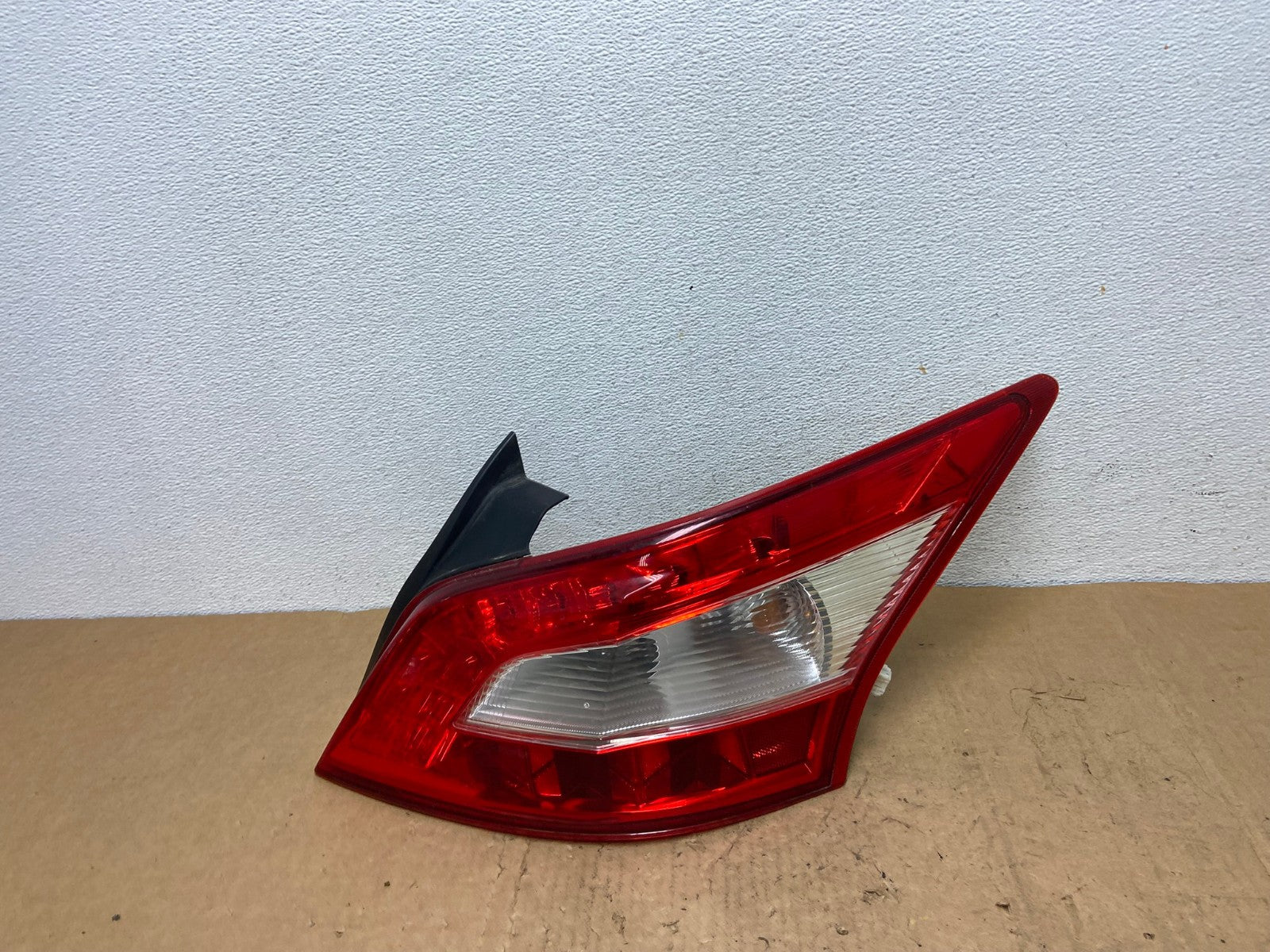 2009 2010 2011 Nissan Maxima Right Passenger RH Side Tail light AD1408 LK0