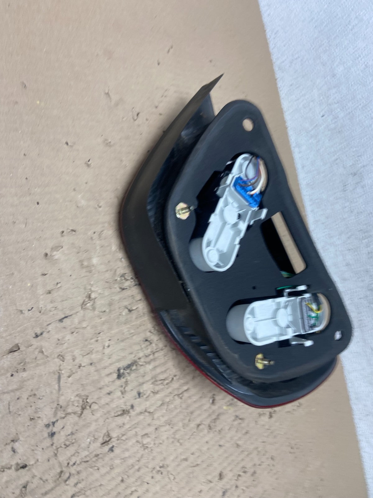 2001 to 2004 Volvo S40 Right Passenger RH Side Tail Light af7164 DG6