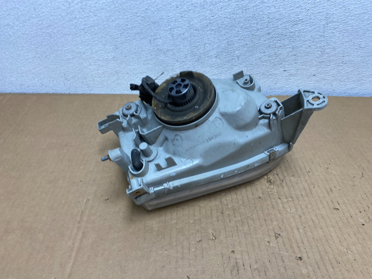 1999-2004 Nissan Pathfinder Right Passenger Side Headlight DEPO AD0856 DW6