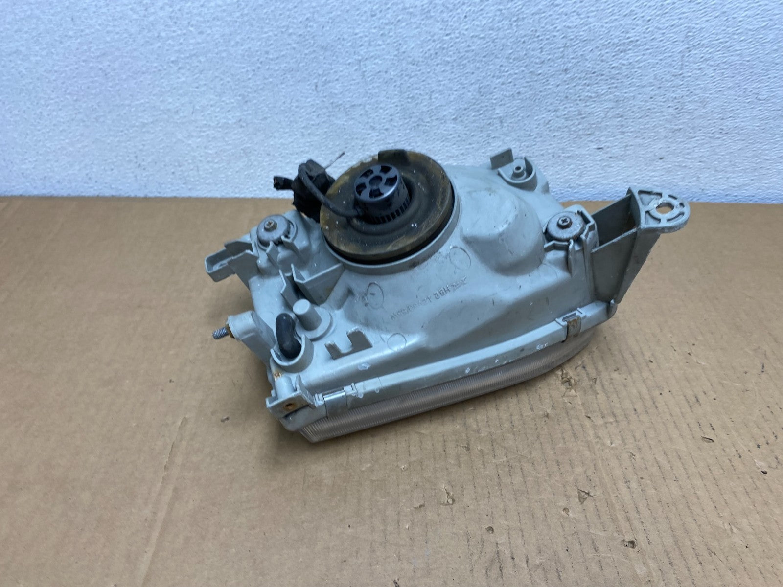 1999-2004 Nissan Pathfinder Right Passenger Side Headlight DEPO AD0856 DW6
