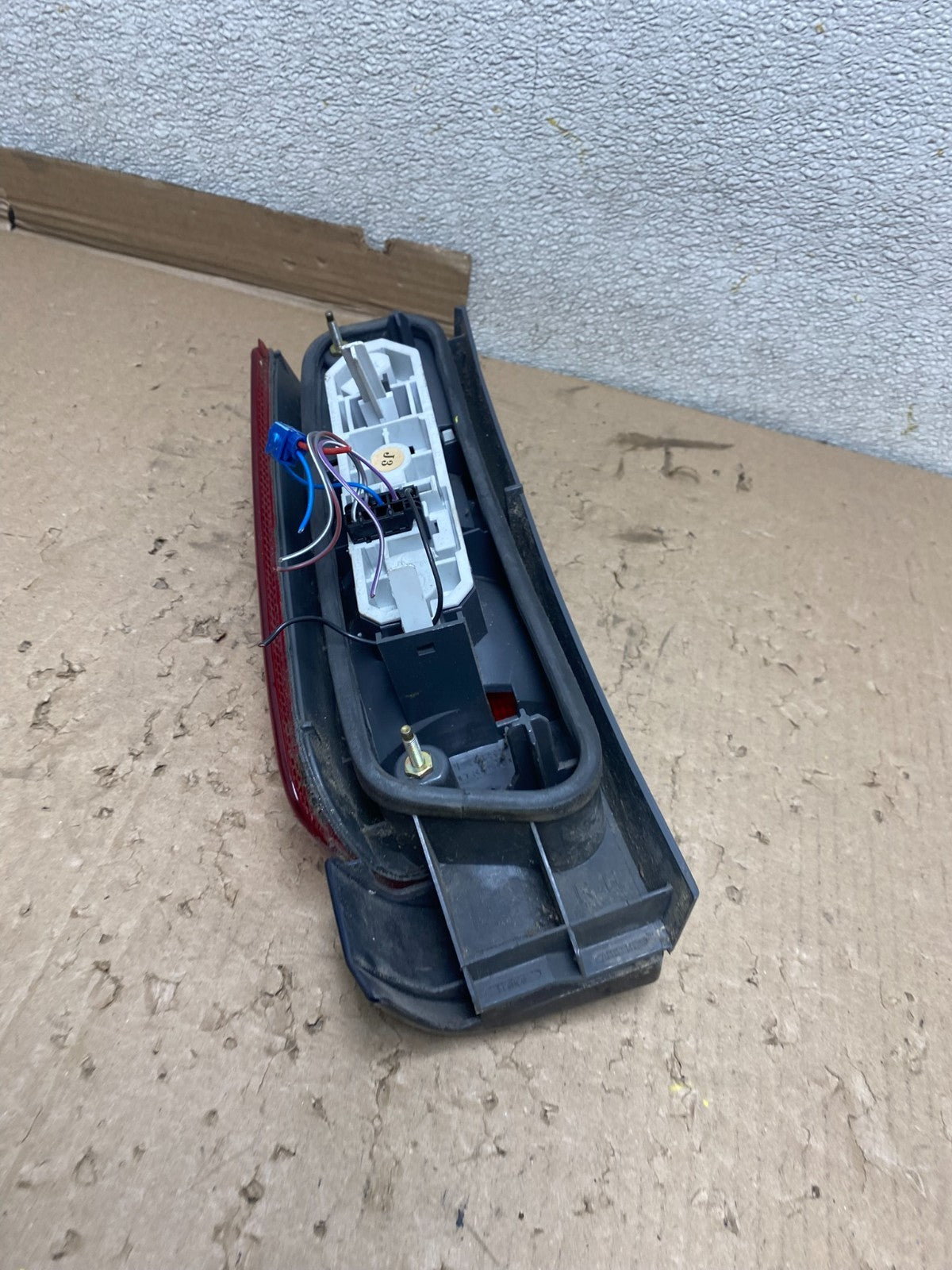 1998 1999 2000 Volvo XC70 V70 Right Passenger RH Lower Tail Light U2332 DW6