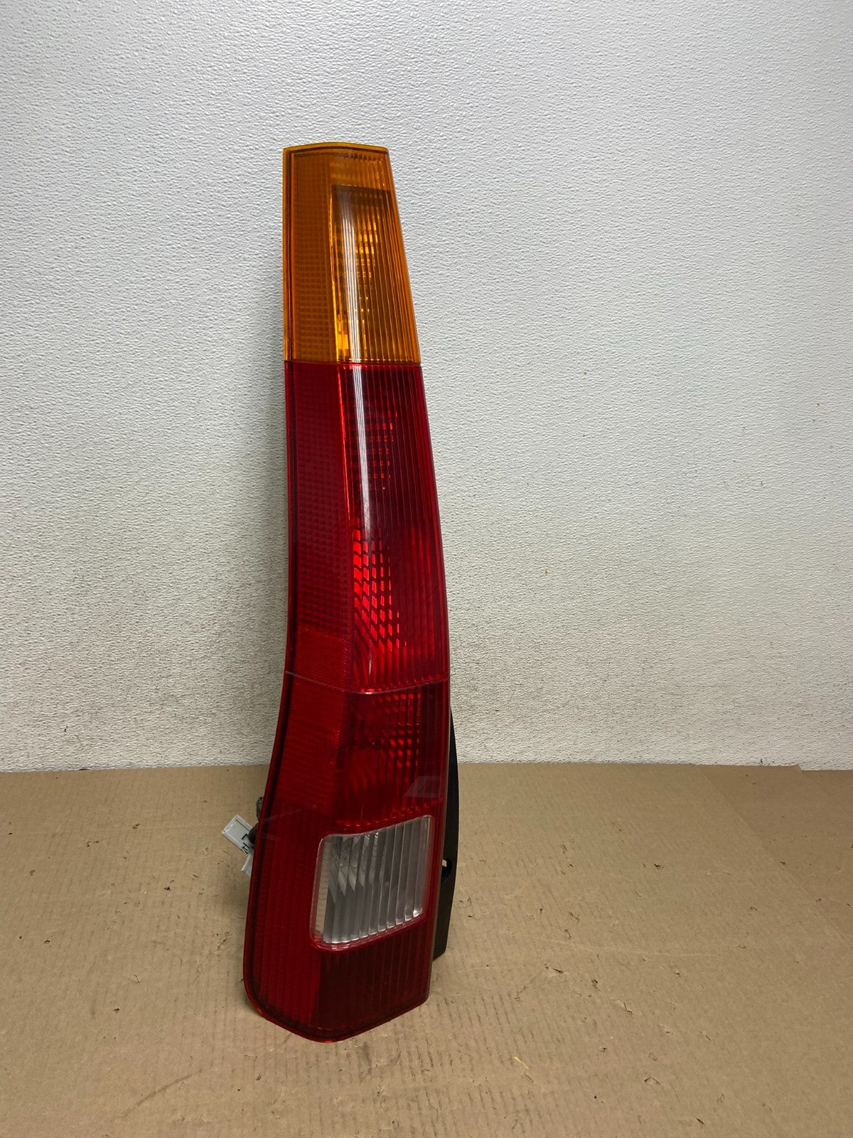 2002 2003 2004 Honda Crv Cr-v Left Driver Lh Tail Light AG5903 DW0