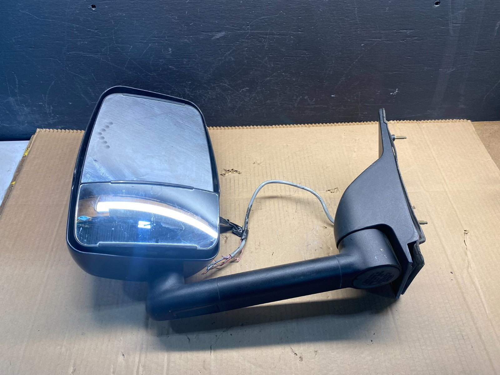 2008 Chevrolet Express Savana Left Driver LH Side View Mirror AC78827