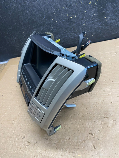 2006 to 2007 Lexus RX400H Radio Navigation Screen Climate Control AG8441 DG4