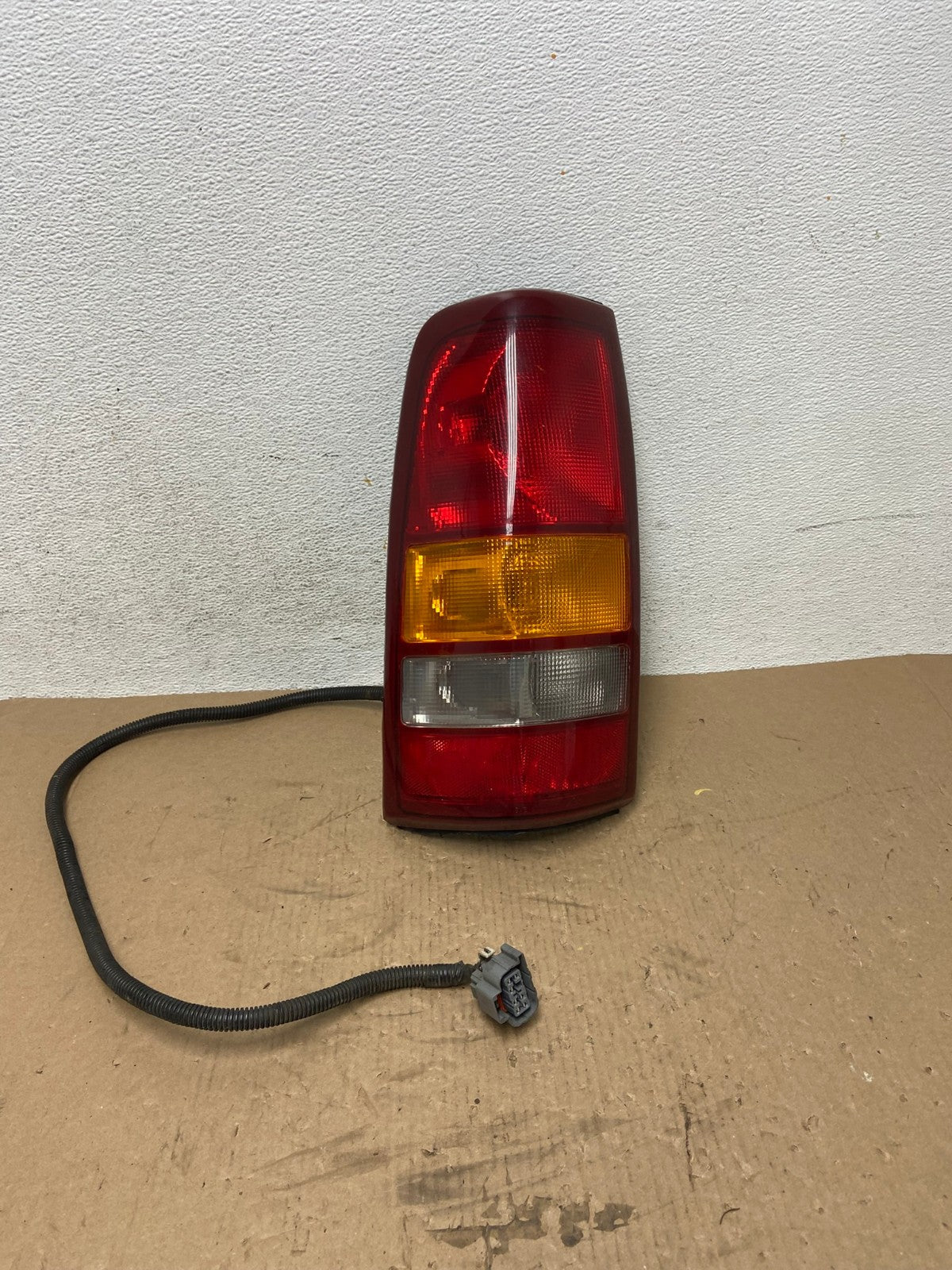 1999-2002 Chevrolet Silverado 1500 Left Driver Lh Side Tail light AD7782 LK0