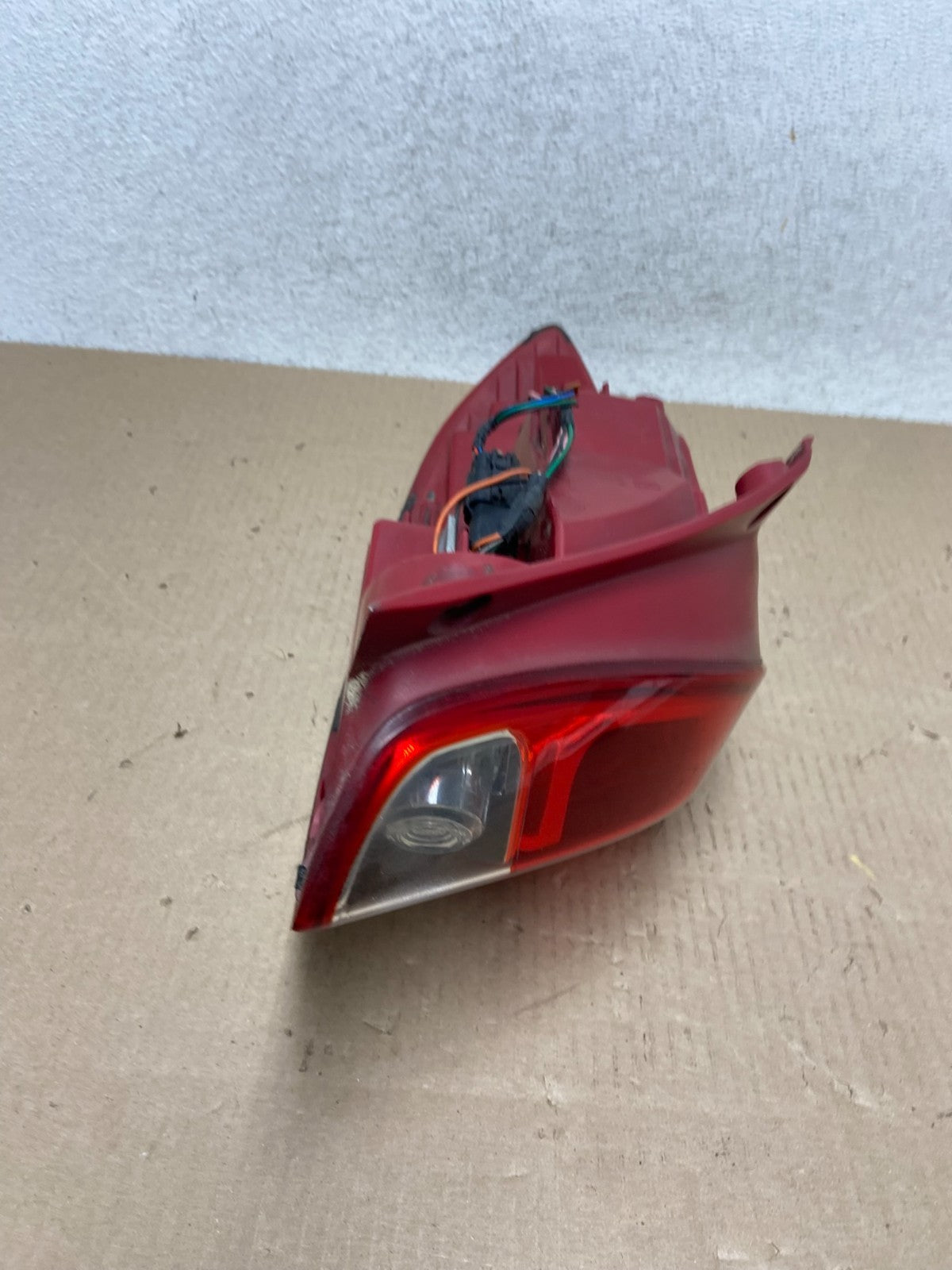 2012 2013 2014 Hyundai Veloster Right Passenger RH Tail light AG5920 DW5
