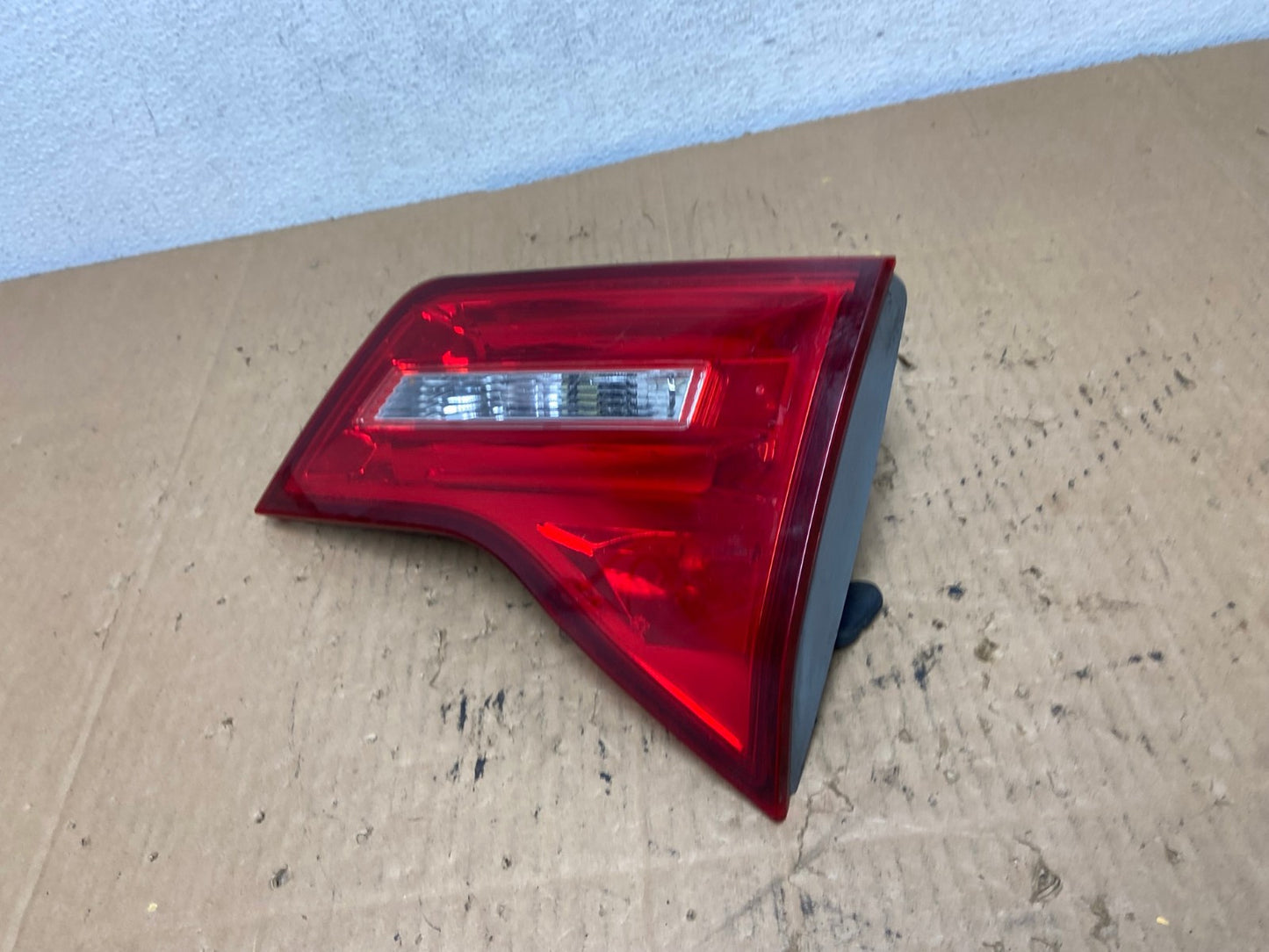 2007 2008 2009 Acura Mdx Right Passenger Rh Side Inner Tail Light AD2408 LK1