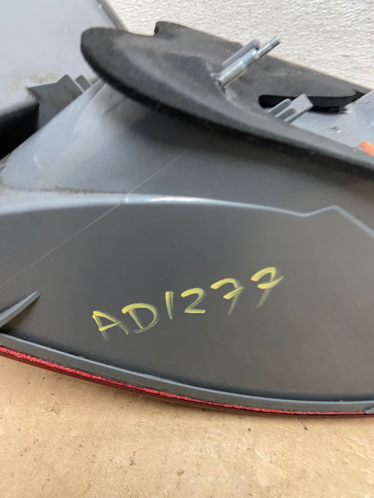 2009 to 2010 Hyundai Sonata Left Driver Lh Side Tail Light AD1277 LK6