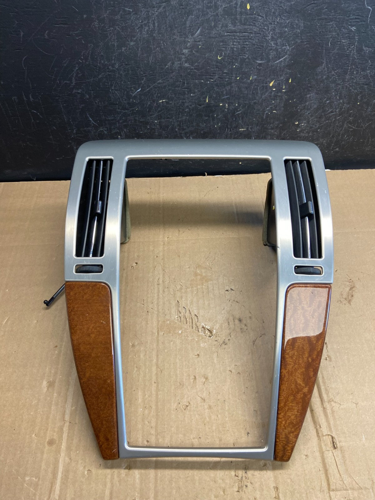 2007-2011 Cadillac STS Center Dash Trim Radio Bezel Vent Wood AD7251 DG0