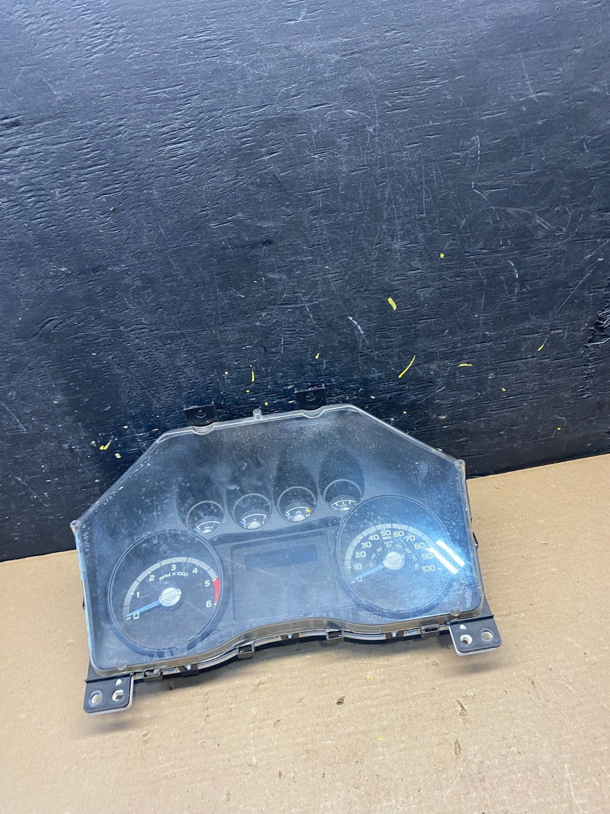 2011 to 2012 Ford F250 Super Duty Speedometer Cluster Gauge S6452 DG0