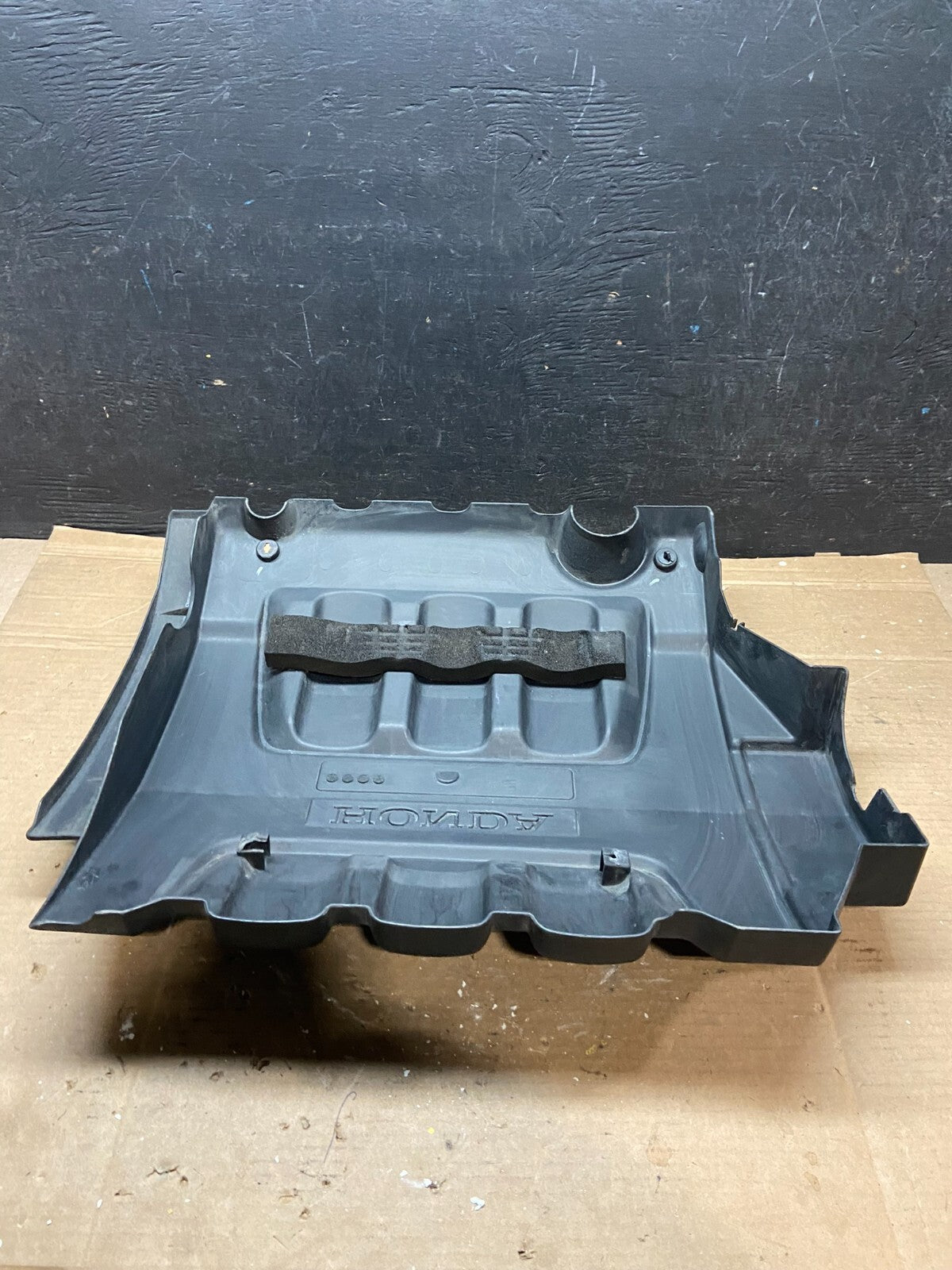 2005 to 2007 Honda Odyssey Black Engine Cover OEM i2994 DG15