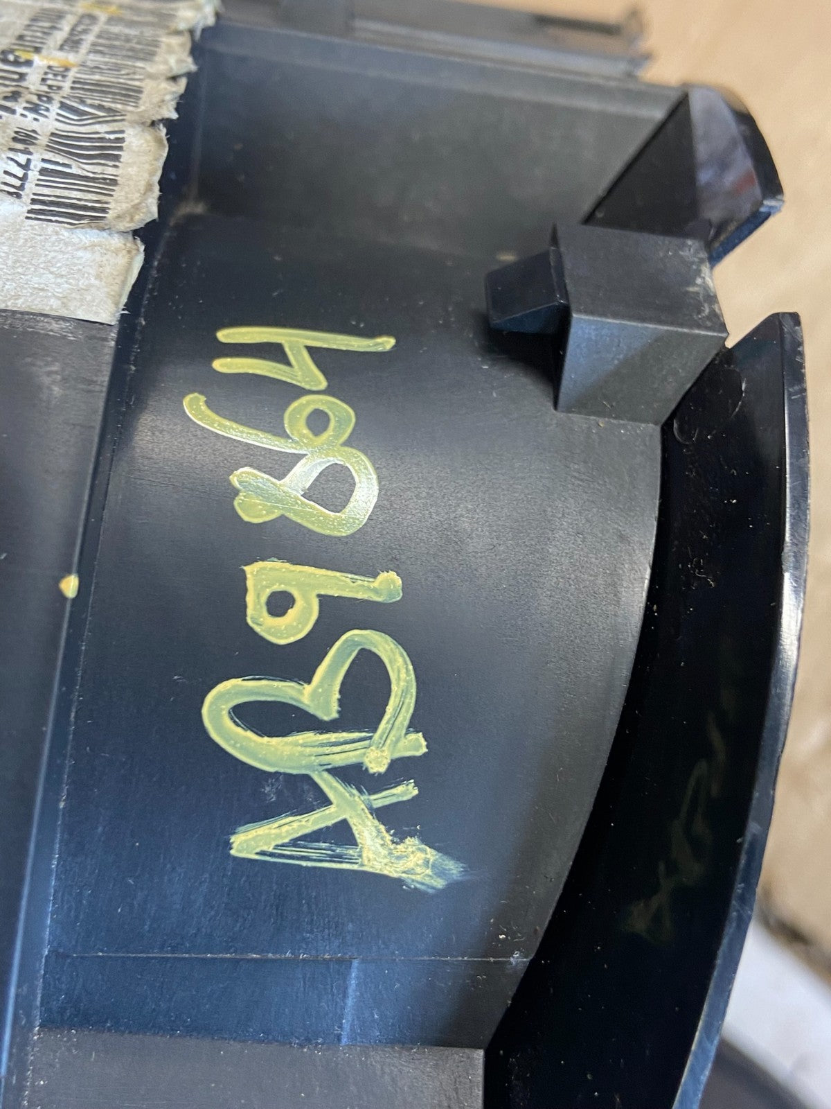 2001 - 2005 Pontiac Aztek Speedometer Cluster Gauge AE4300 DG7