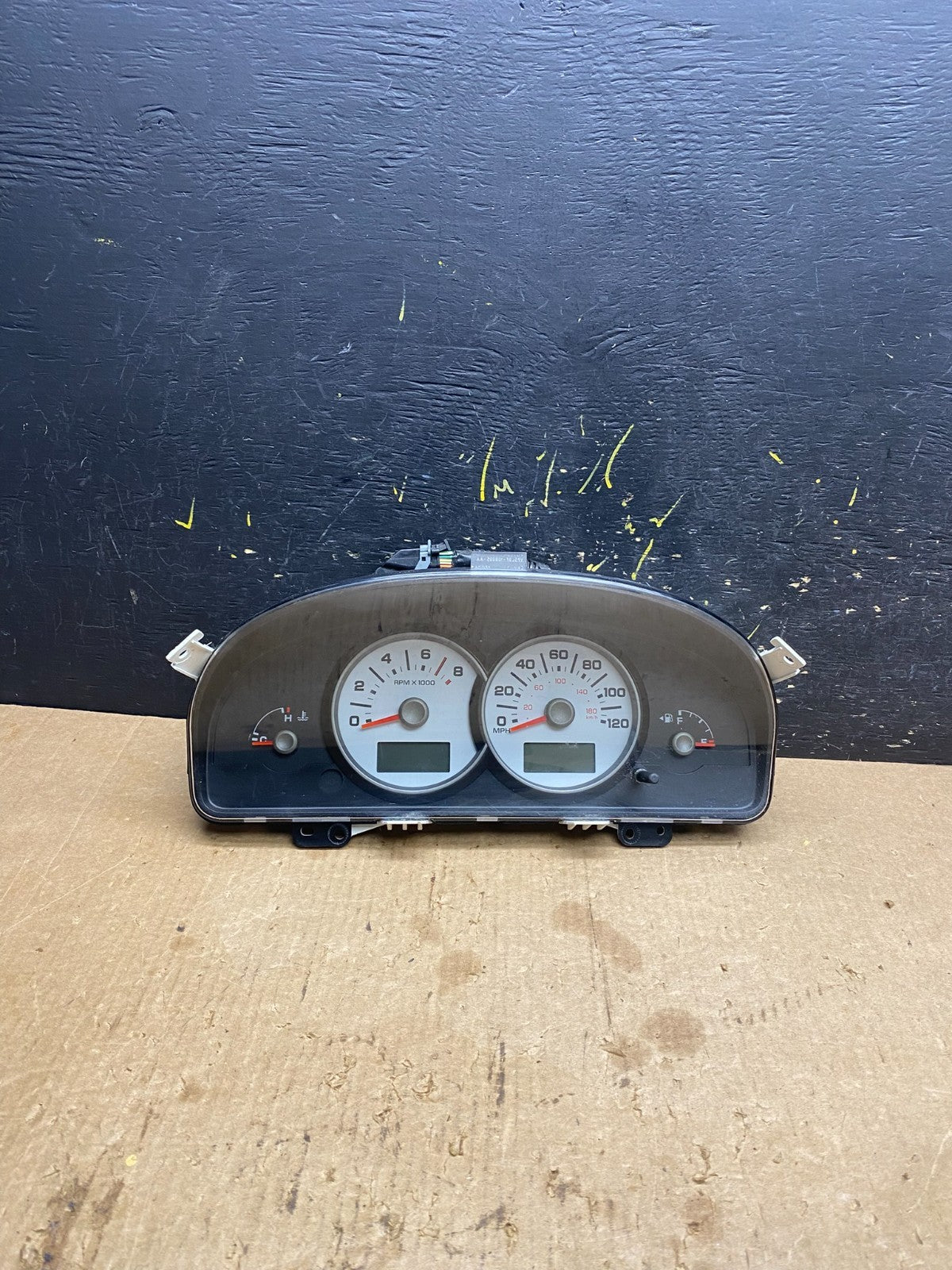 2005 - 2007 Ford  Escape Speedometer Cluster Gauge Oem z7132 DG0