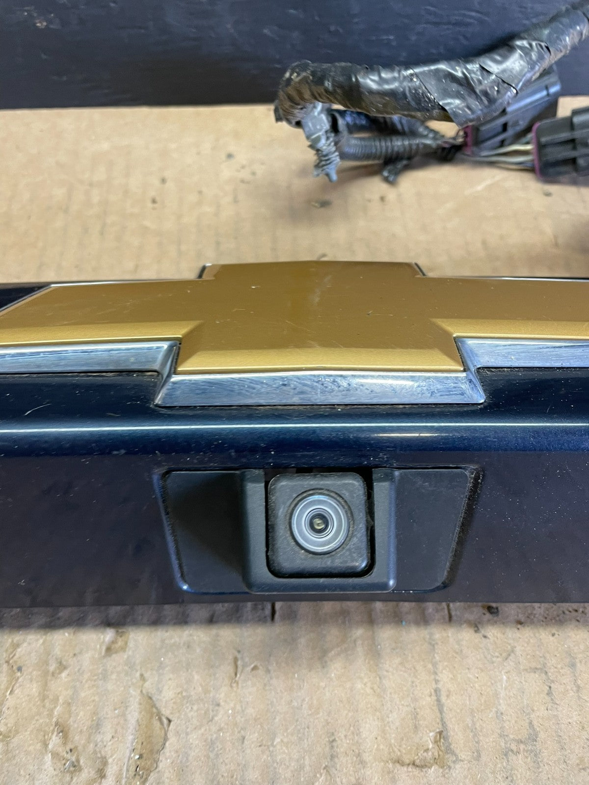 2007 to 2014 Suburban Tahoe Yukon License Plate Cover Trim W/ Camera AB3290 DG6