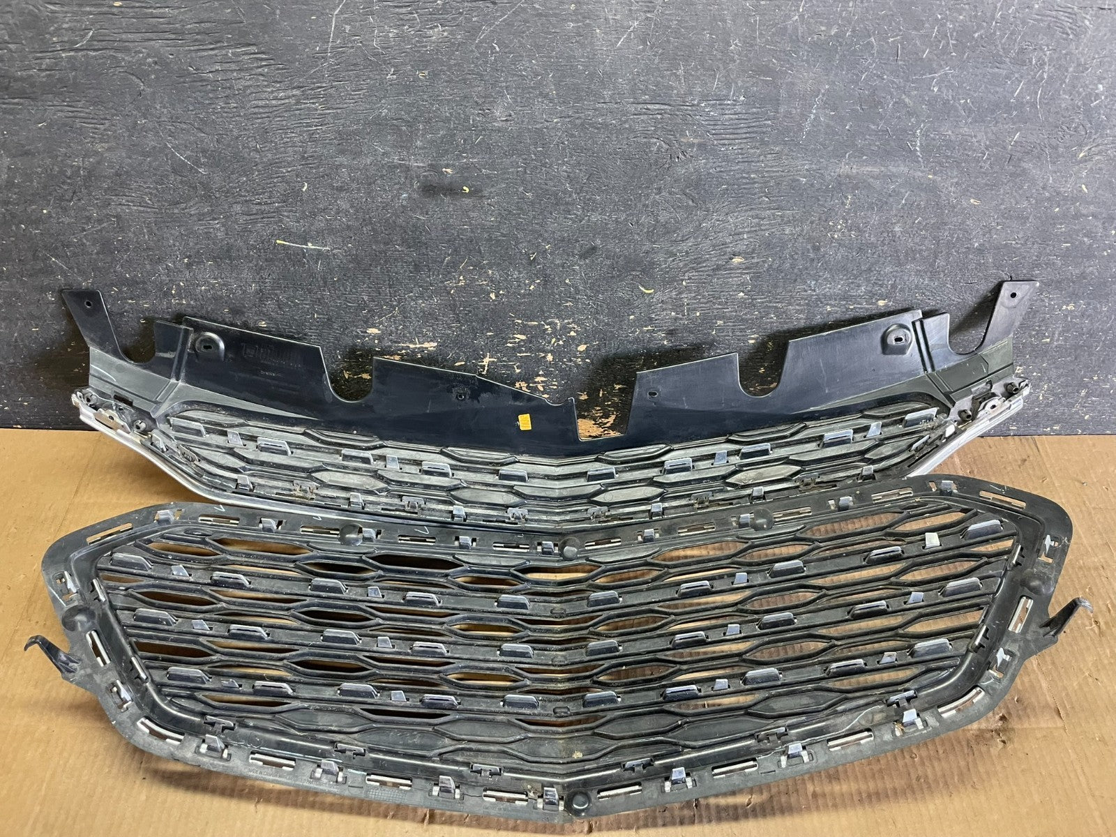 2016-2017 Chevrolet Equinox Front Upper Lower Grille Bumper Grill Set AB2851 DG3