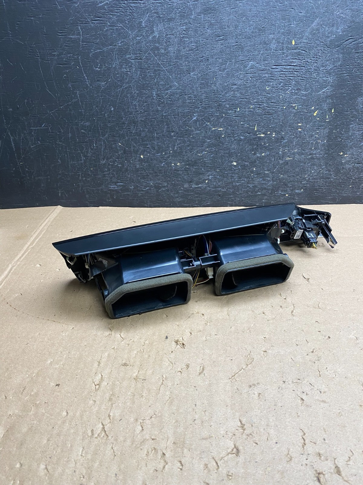 2011- 2017 BMW X3 F25 Center Dash Trim Molding w/ Air Vents AJ1378 DG2