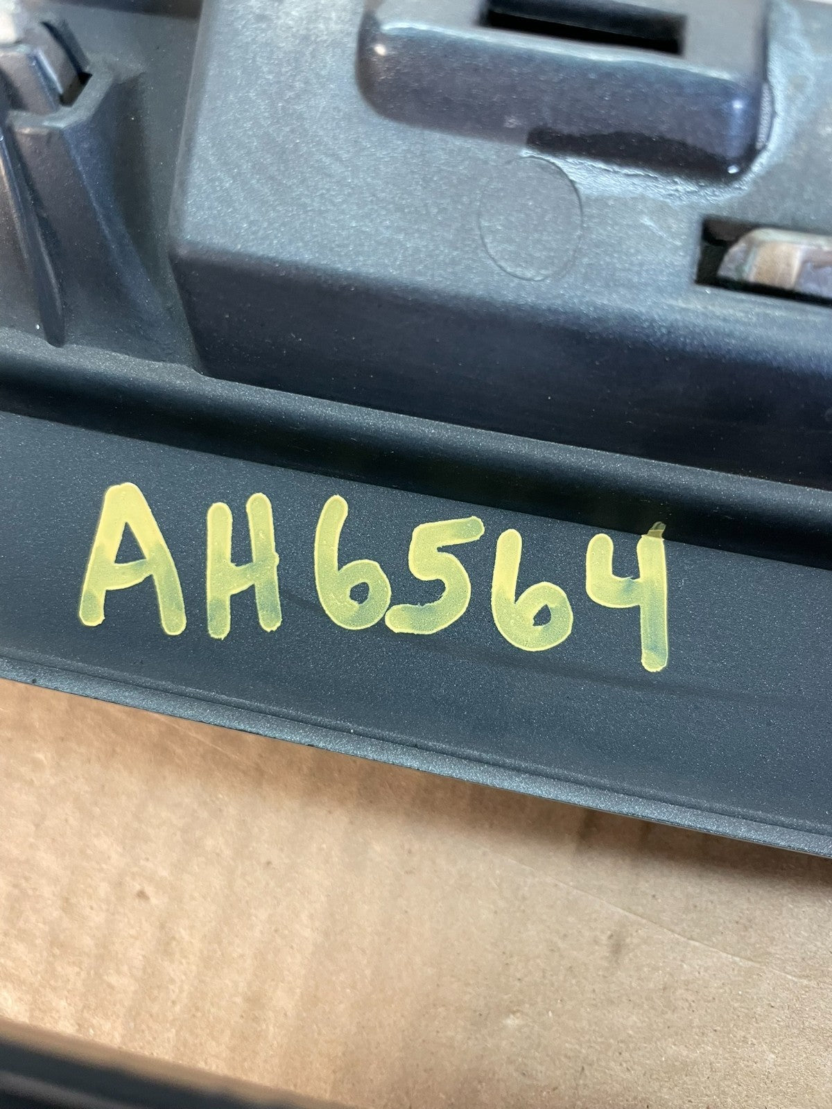 2005 2006 2007 Honda Odyssey Front Upper Grill Grille AH6564 DG5