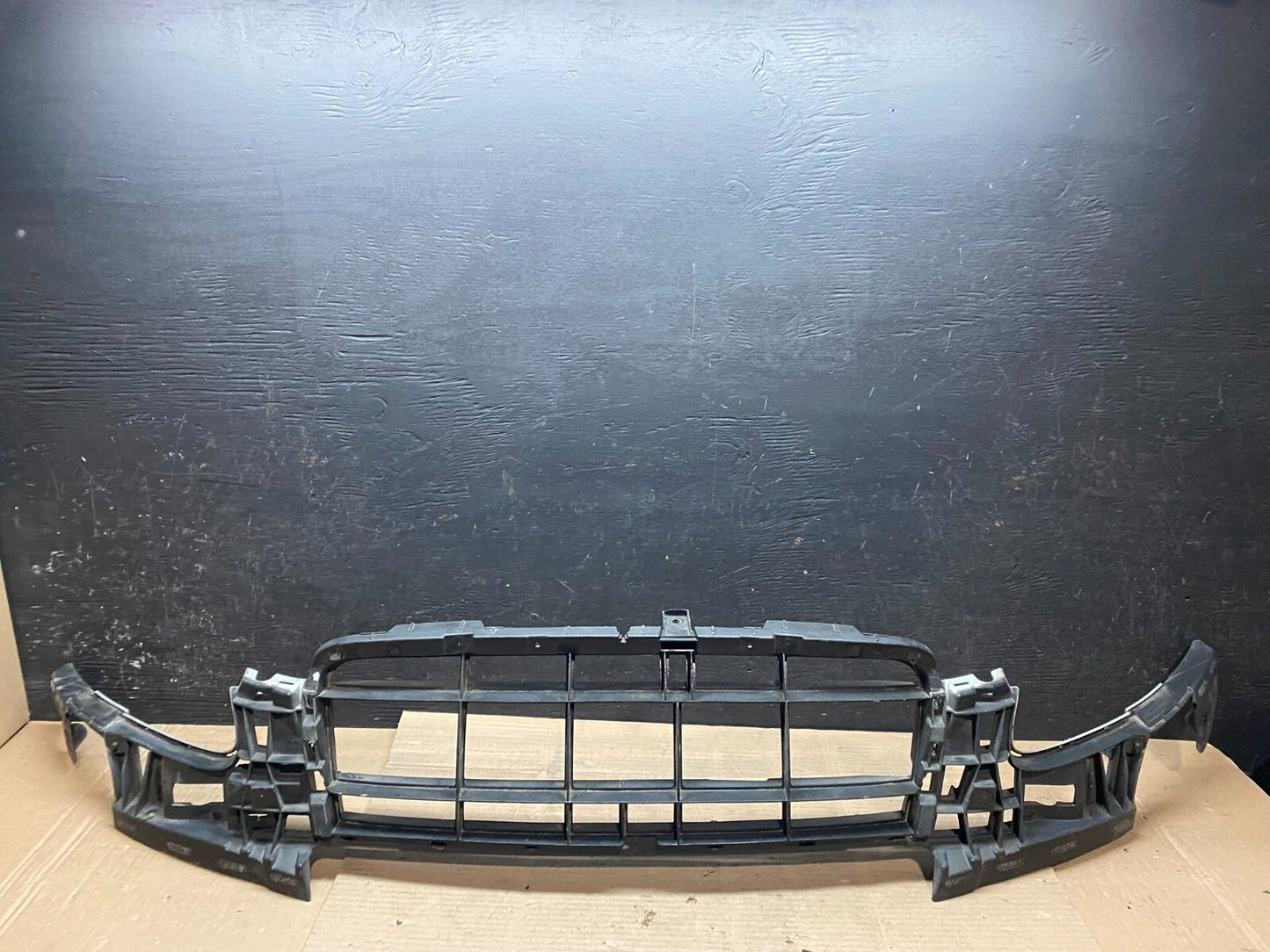 2009 2010 2011 Audi A6 Front Bumper Grille Bracket Retainer G7931 PS0