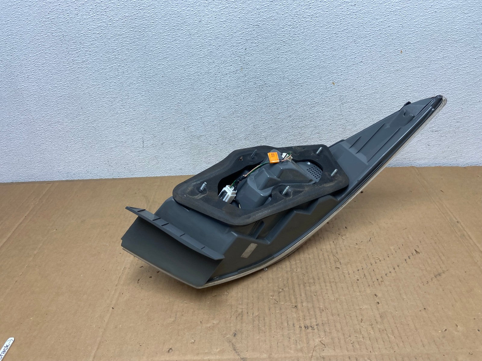 2011 - 2015 Hyundai Sonata Hybrid Right Passenger Tail Light AD0958 LK4