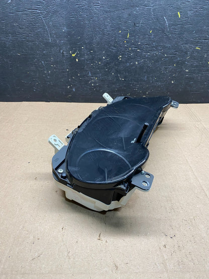 2006  Toyota Sienna Speedometer Cluster Gauge R6346 DG2