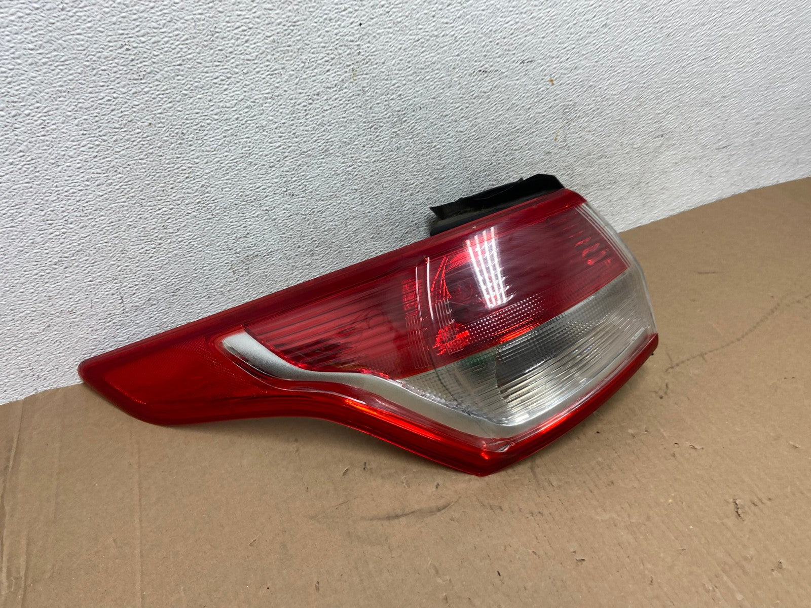 2013 to 2016 Ford Escape Left Driver LH Side Tail Light AD6440 LK2