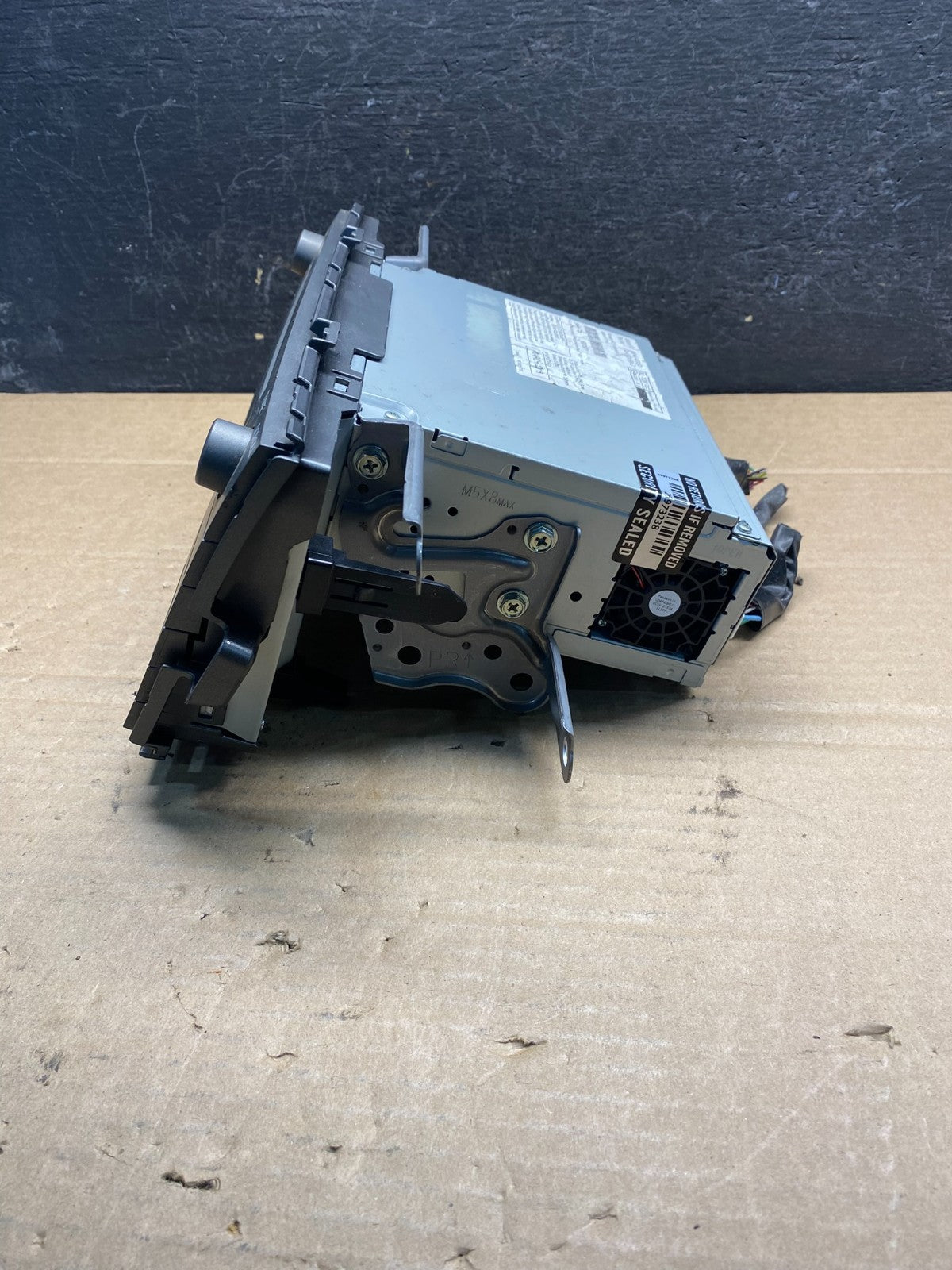 2012 to 2015 Toyota Prius V Radio Stereo Receiver CD Player ae8172 DG1