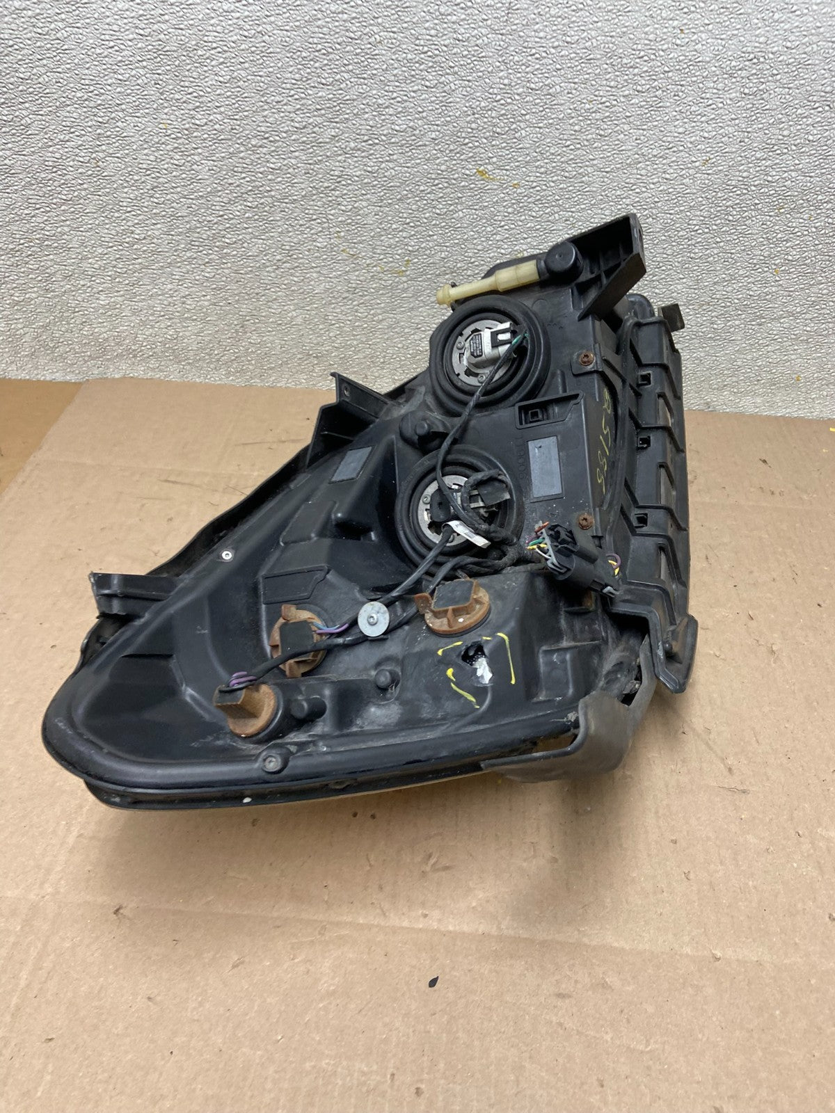 2006 to 2008 Buick Lucerne Left Driver LH Side Halogen Headlight AA0421 DW4