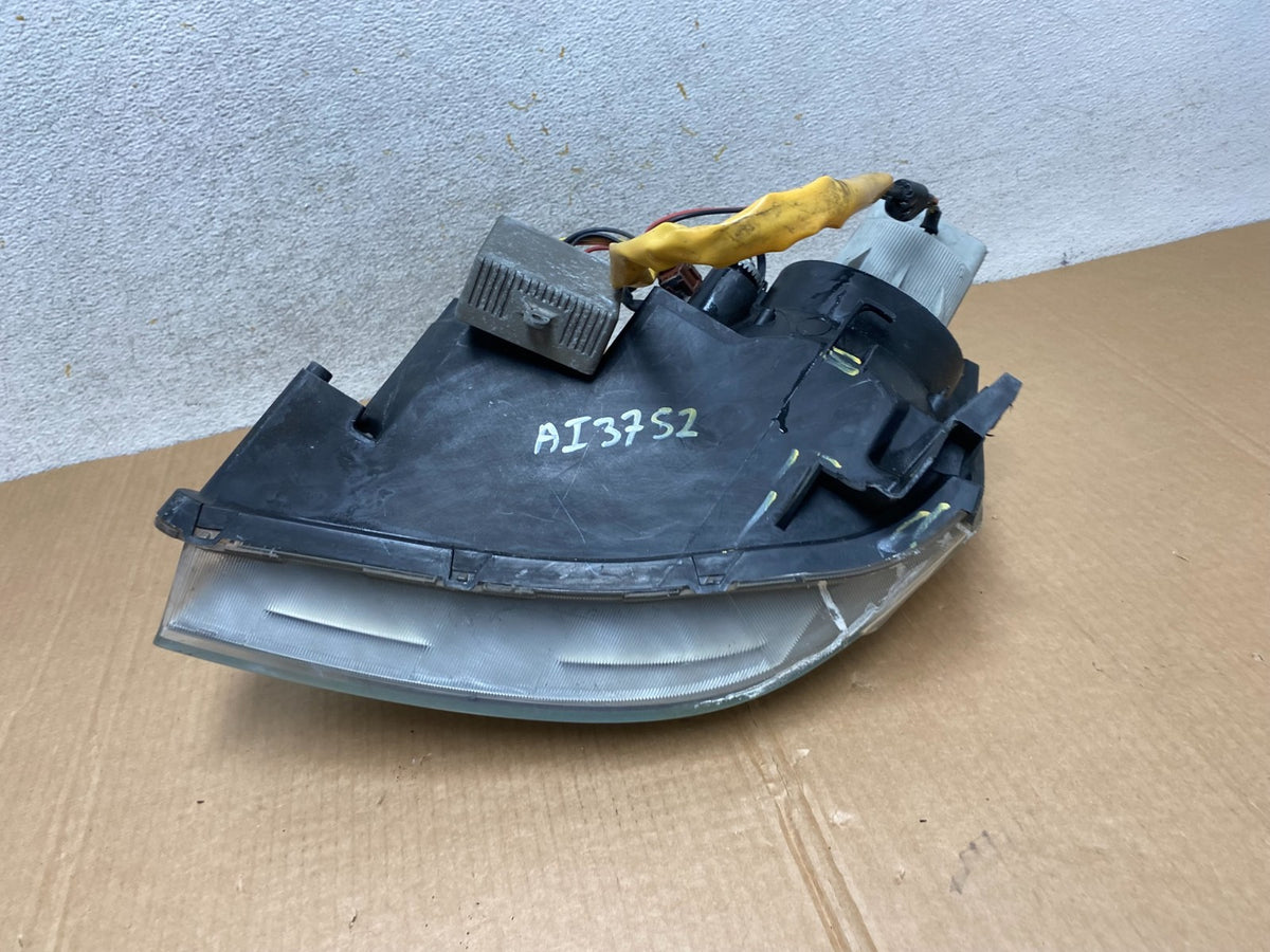 2002 to 2004 Nissan Altima Right Passenger Side Xenon Headlight AI3752 DW10
