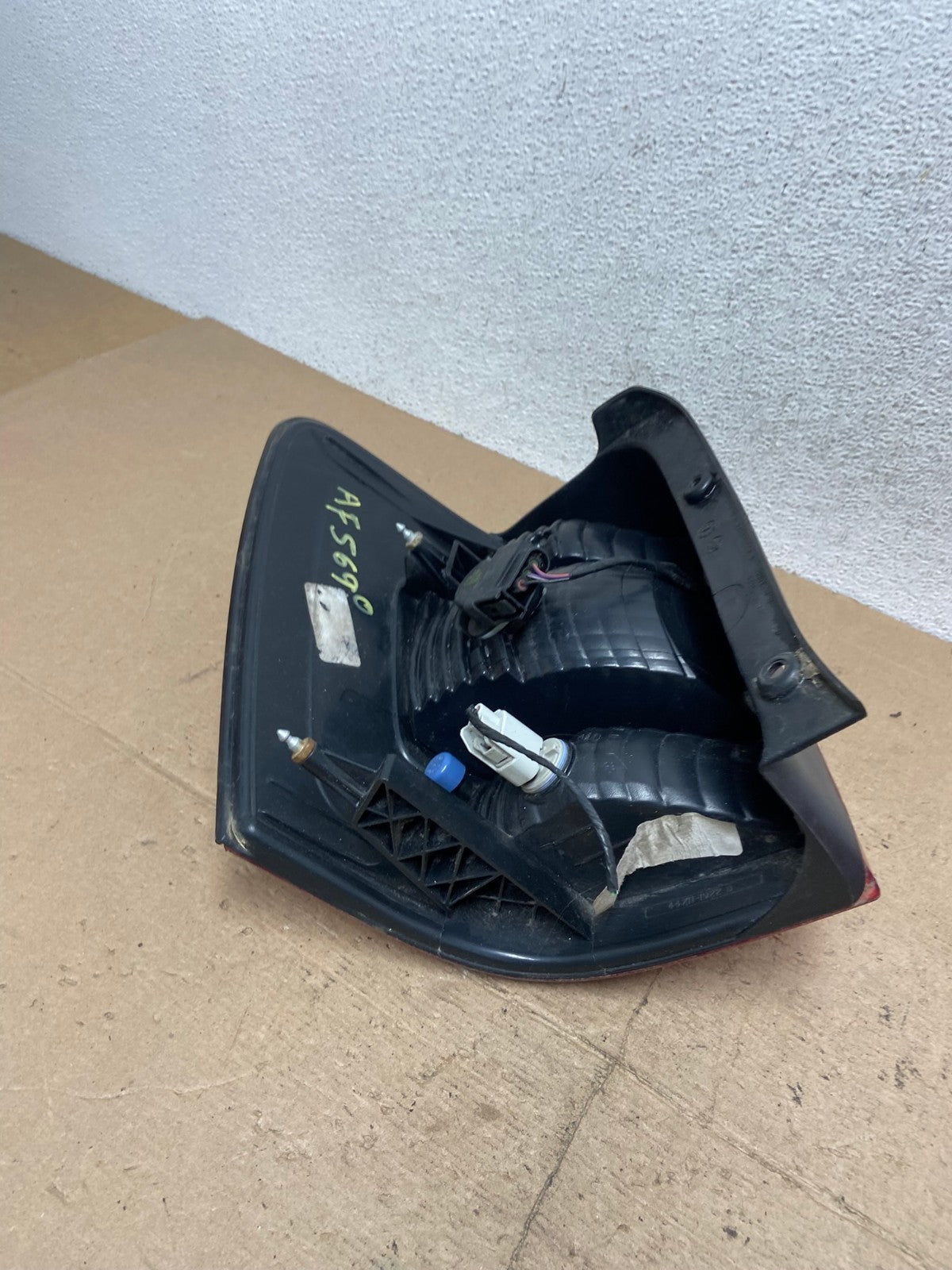2008 to 2012 Ford Escape Right Passenger RH Side Tail Light AF5690 LK6