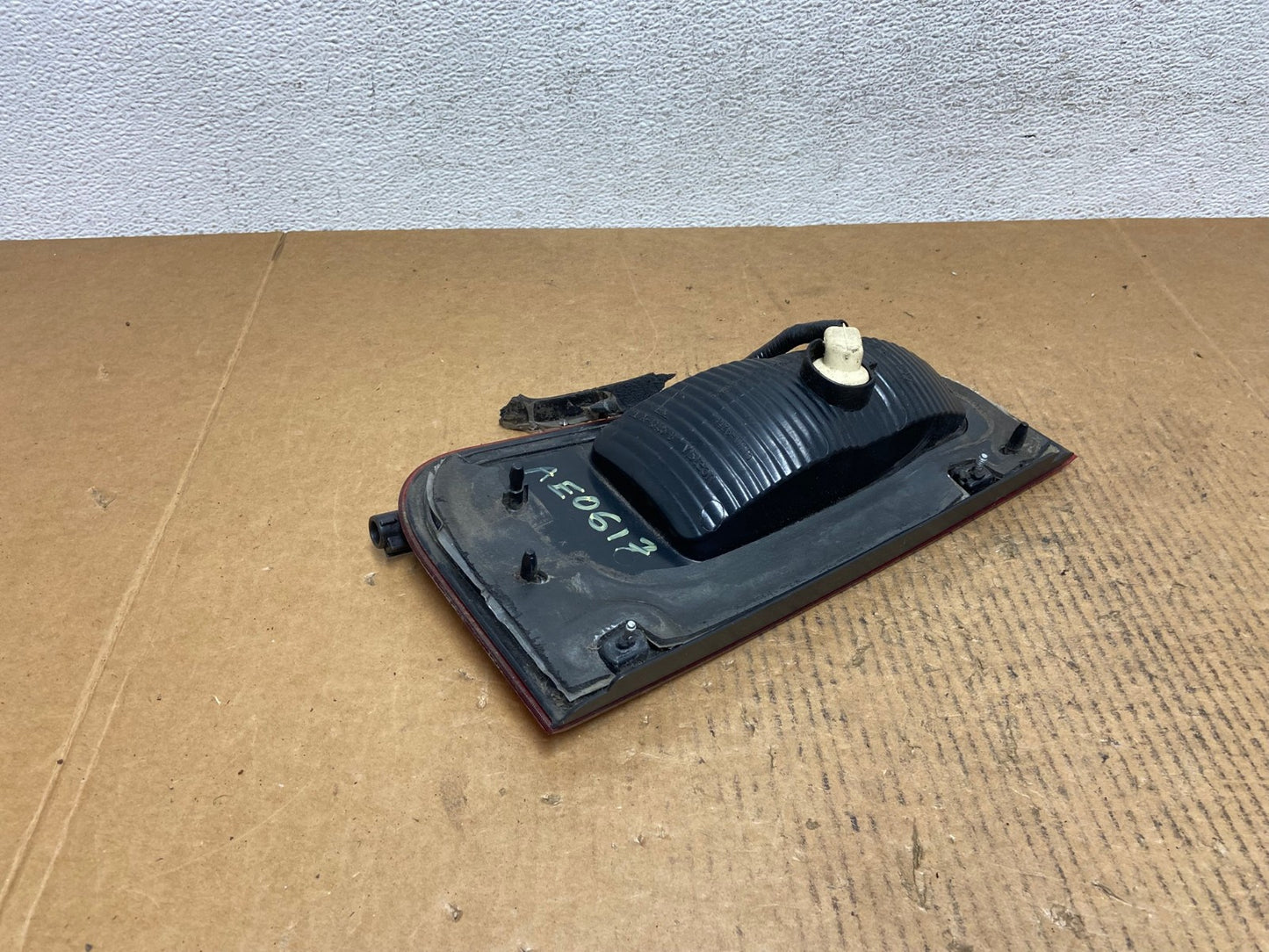 1998-2002 Lincoln Navigator Left Driver Lh Side Tail Light Inner AE0617 LK5
