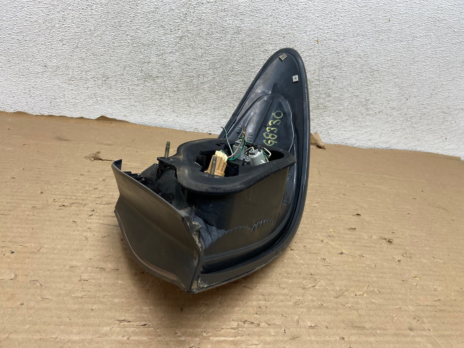 2002 to 2004 Lexus ES300 ES330 Left Driver Side Tail Light AG8330 LK5