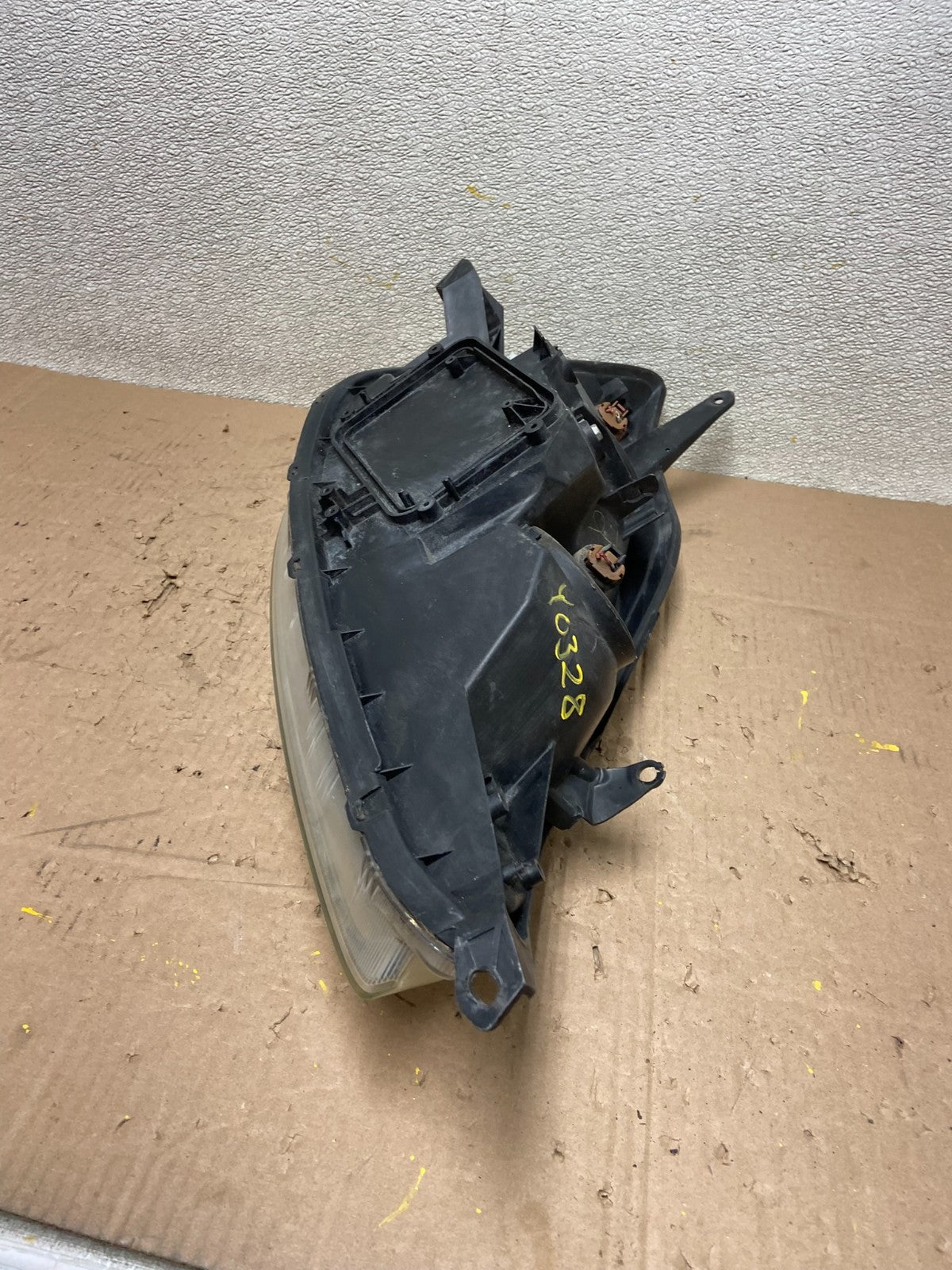 2004-2005 Toyota Sienna Left Driver LH Side Halogen Headlight Y0328 DW7