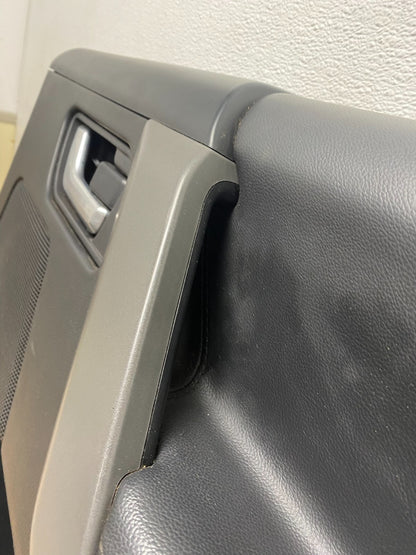 2008 to 2012 Land Rover Lr2 Front Right Passenger Side Door Panel j1483 PS2