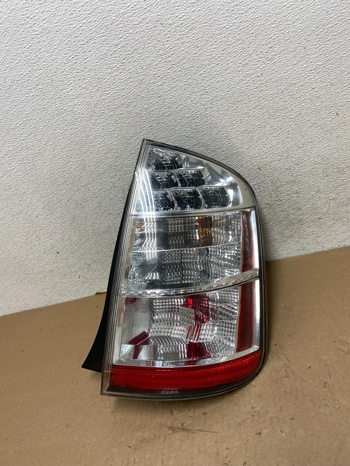 2006 to 2009 Toyota Prius Right Passenger Side Tail Light AG40910