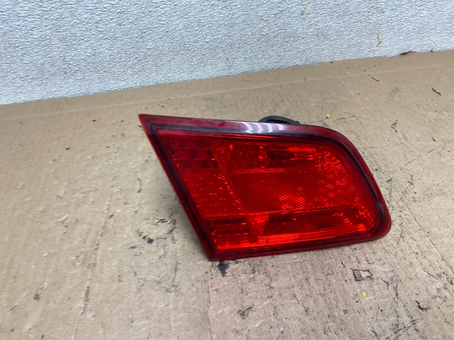 2010-2014 Subaru Legacy Left Driver LH Side Tail Light Inner OEM S1026 DW0