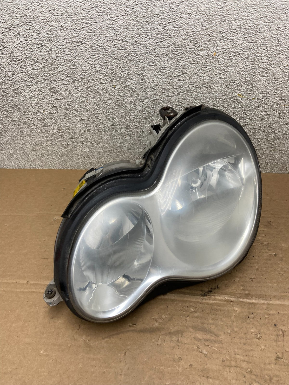 2005 to 2007 Mercedes-Benz C-Class Left Driver LH Side Headlight OEM AB4759 DW2