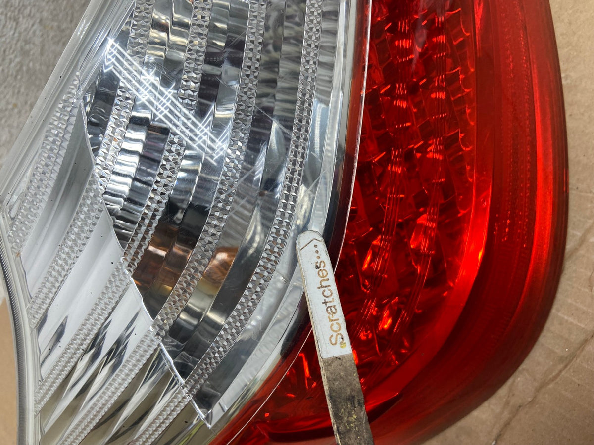 2009-2011 Hyundai Genesis Sedan Left Driver LH Tail Light AI1156 LK3