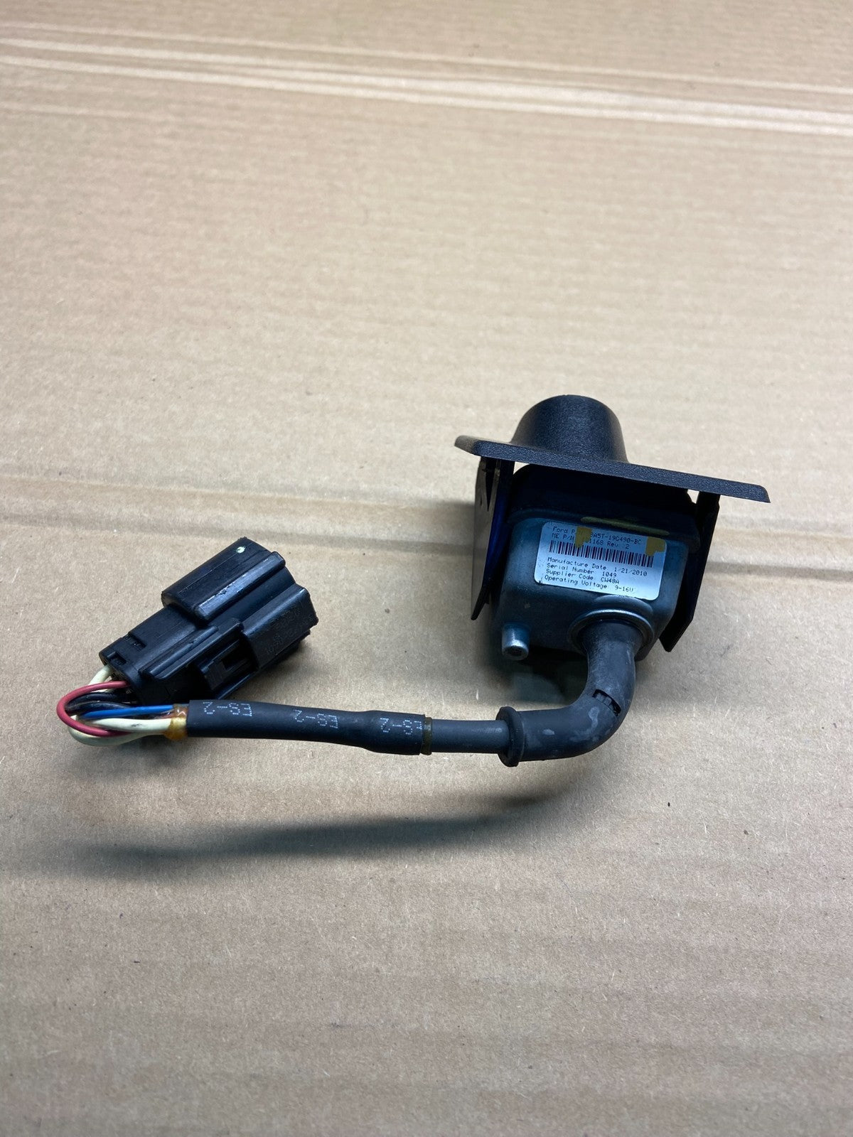 2009-2012 Lincoln MKS Trunk Back Parking Aid Rear View Camera AE4680 DG2