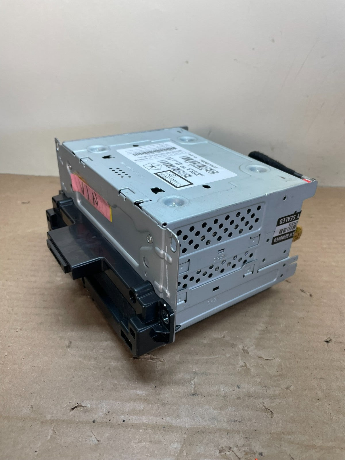 2011 - 2013 Dodge Journey Radio Info Media CD Player Unit AI0517 DG2
