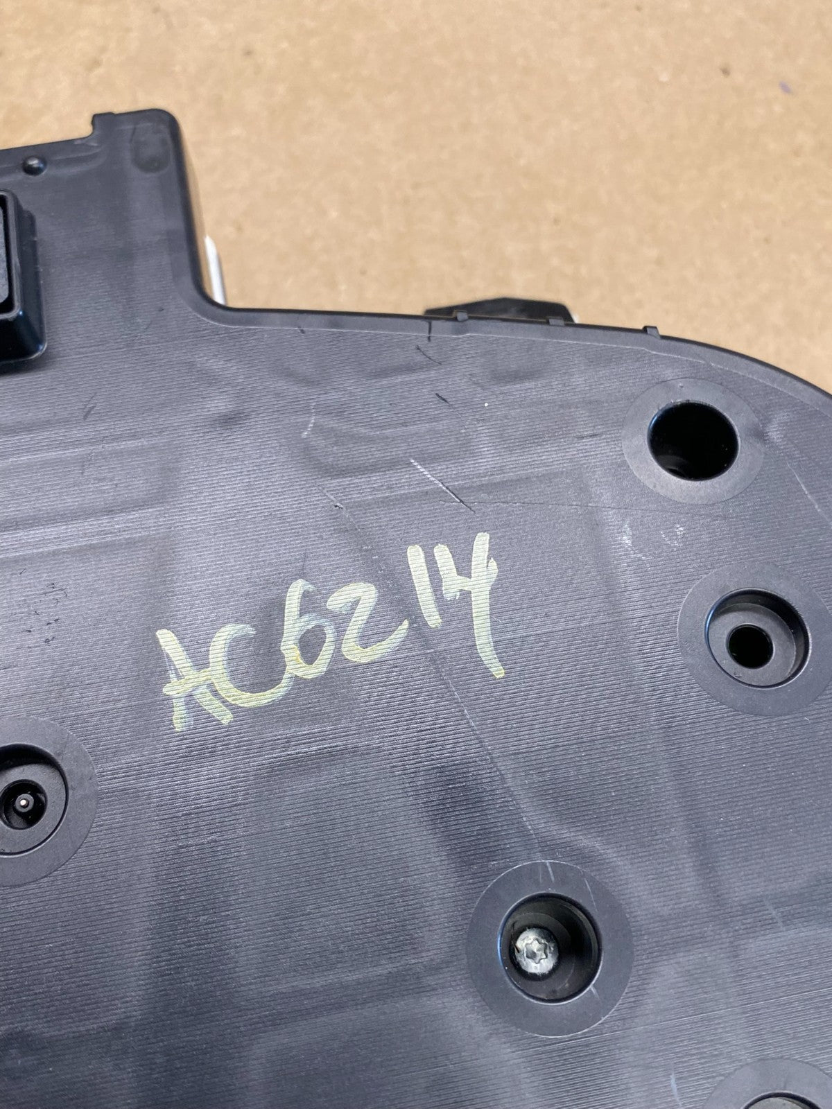 2007 to 2013 Chevrolet Silverado Suburban Cluster Gauge Speedometer OE ac6214 DG6