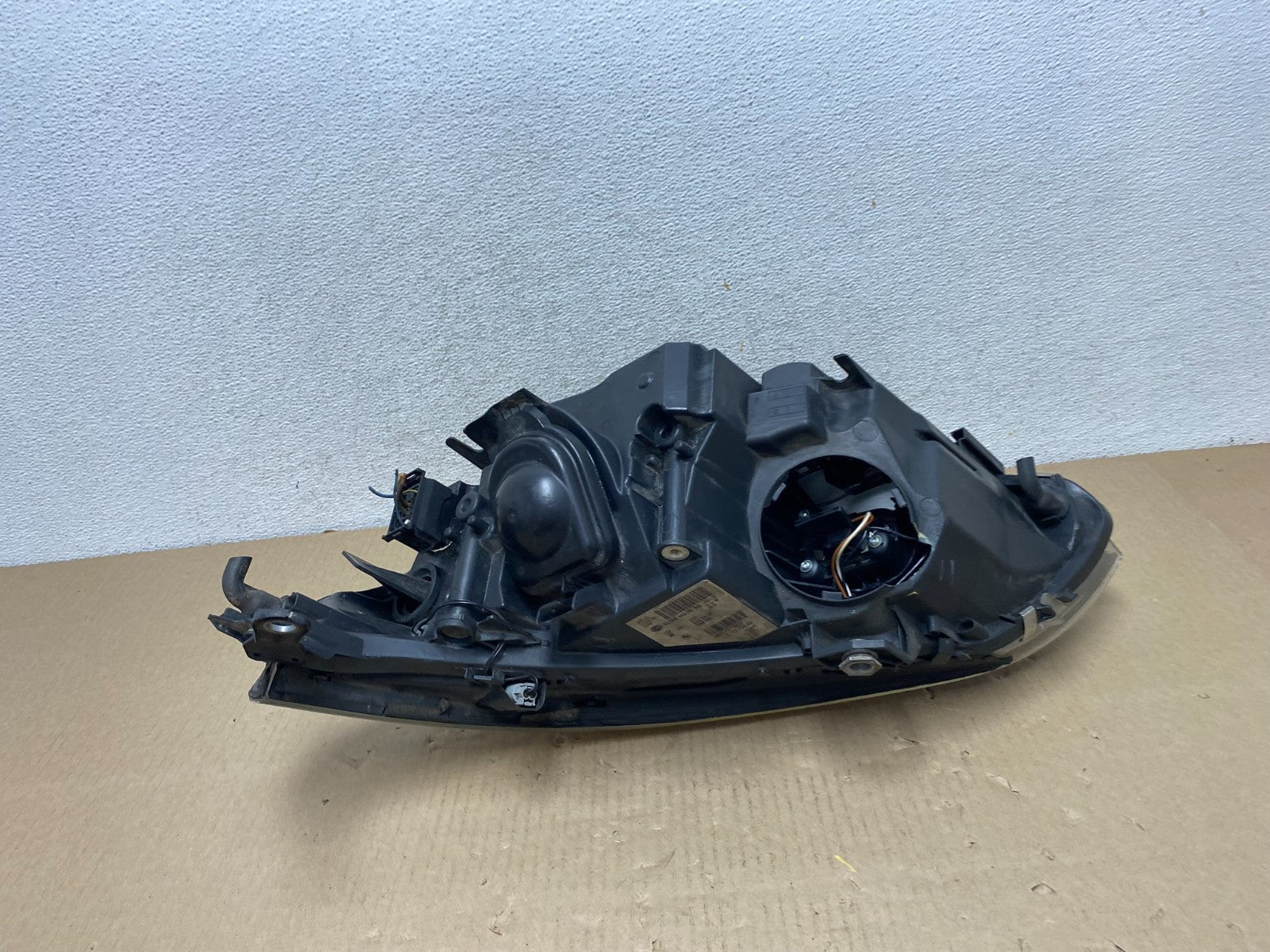 2008 to 2010 Bmw 5 Series 528i Halogen Right Headlight AG5891 DW6