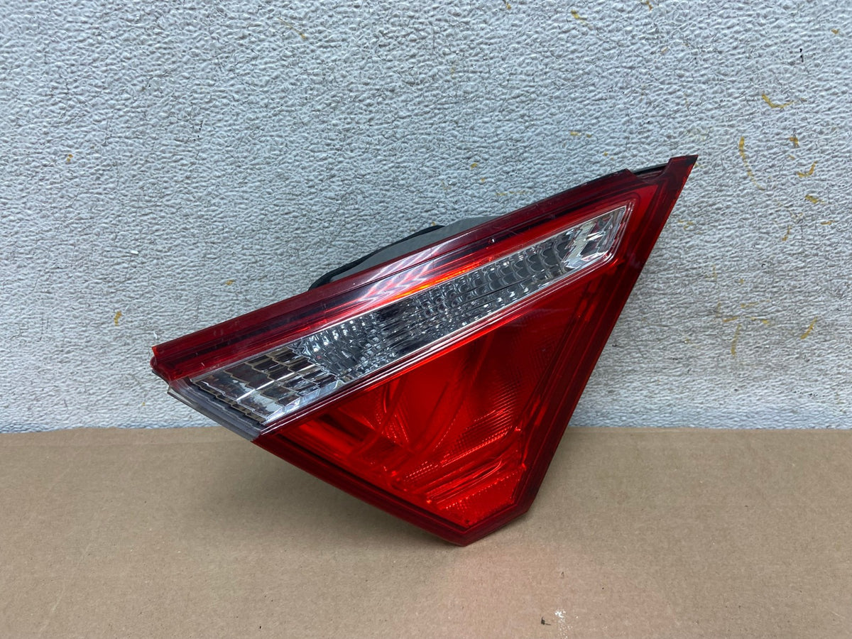 2015 - 2017 Toyota Camry Left Driver LH Side Tail Light Inner AH9298 LK0