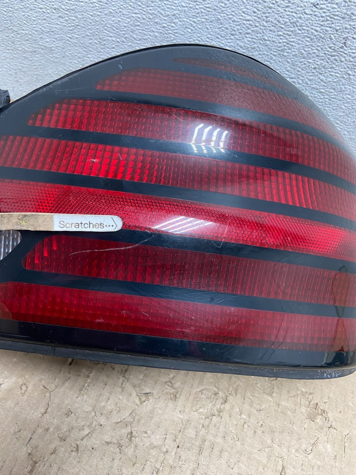 1999-2005 Pontiac Grand AM Right Passenger RH Side Tail Light AF2846 DG3